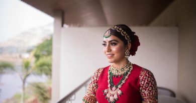 Plain blouse with heavy Jewlery