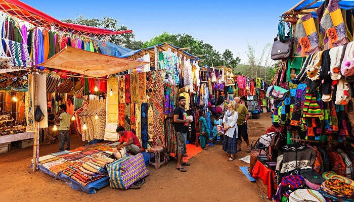 Street Shopping in India takes us to beaches and beaches also mean Serenity Bazaar in Pondicherry.