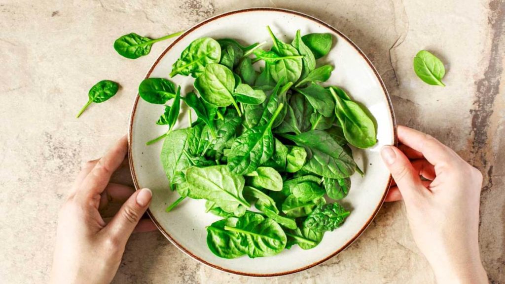 Spinach for healthy skin